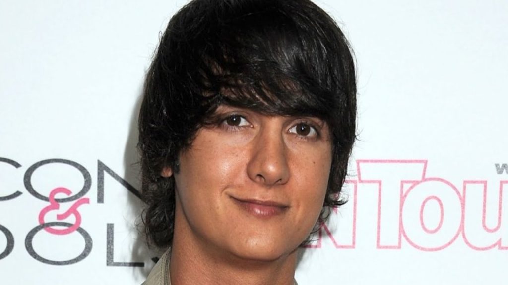 Download the Million Dollar Listing Los Angeles Just The Three Of Us series from Mediafire Download the Million Dollar Listing Los Angeles Just The Three Of Us series from Mediafire