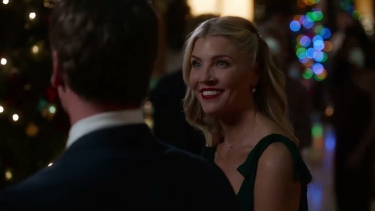 Download the Movies Fit For Christmas movie from Mediafire