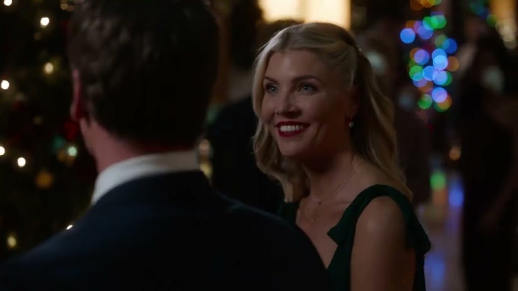 Download the Movies Fit For Christmas movie from Mediafire