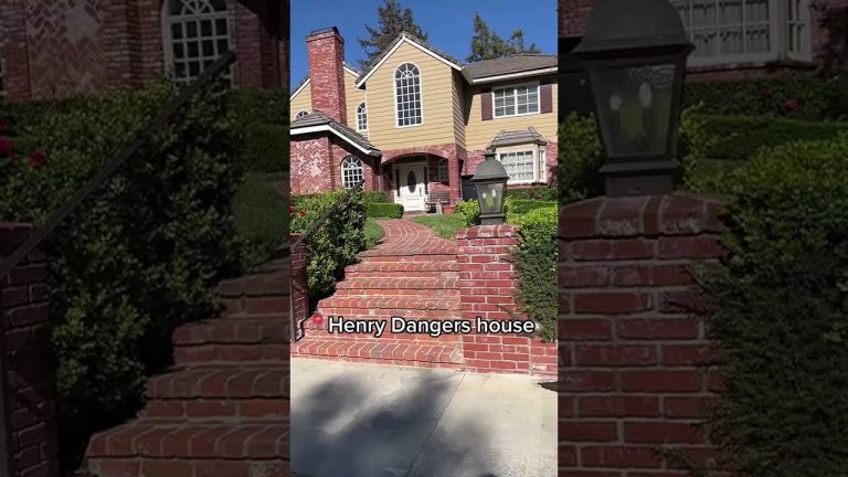 Download the When Is Secrets Of Sulphur Springs Season 4 Coming Out series from Mediafire