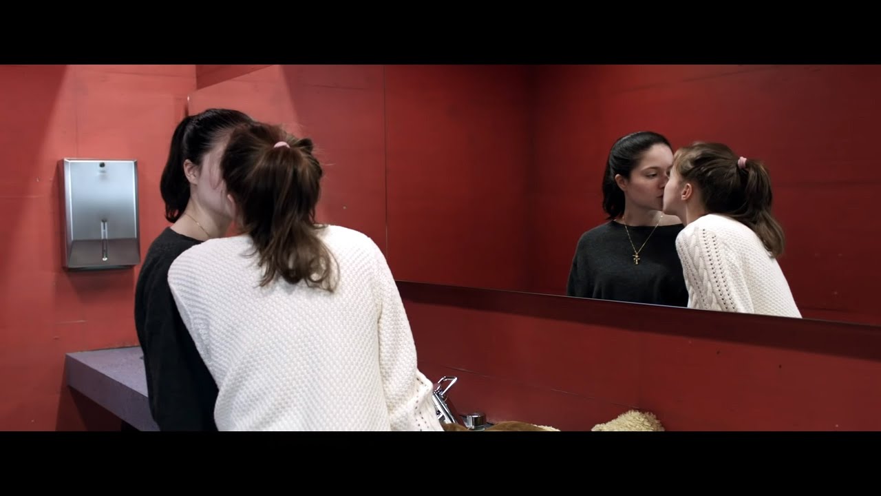 Download the Puppylove movie from Mediafire